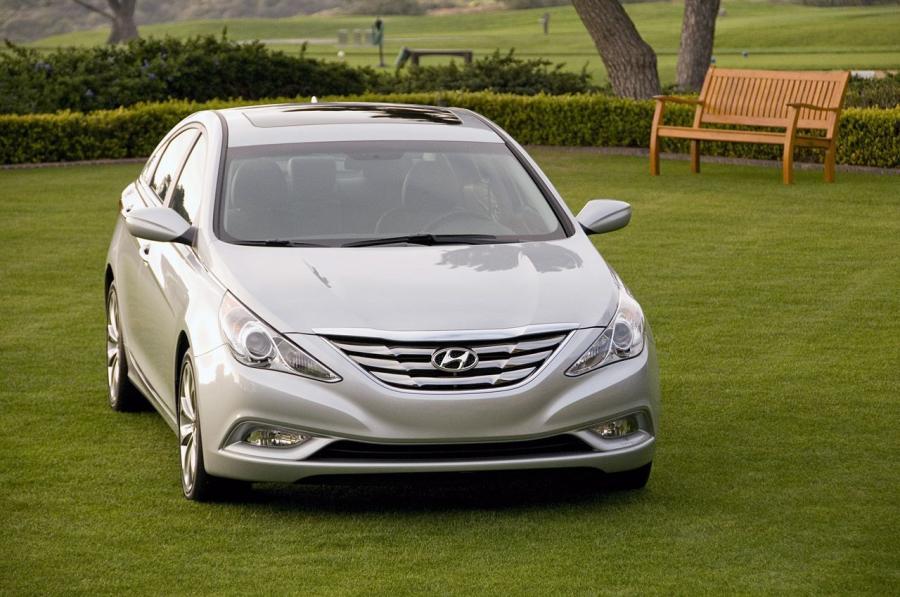  Hyundai Sonata 2011 года  (US) (фото 10 из 85)